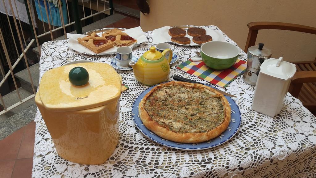 B&B Au Caruggiu Ceriale Buitenkant foto
