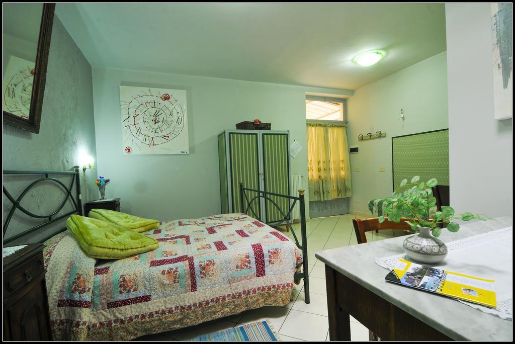 B&B Au Caruggiu Ceriale Kamer foto