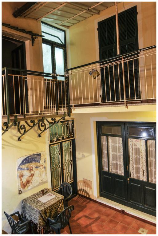 B&B Au Caruggiu Ceriale Buitenkant foto